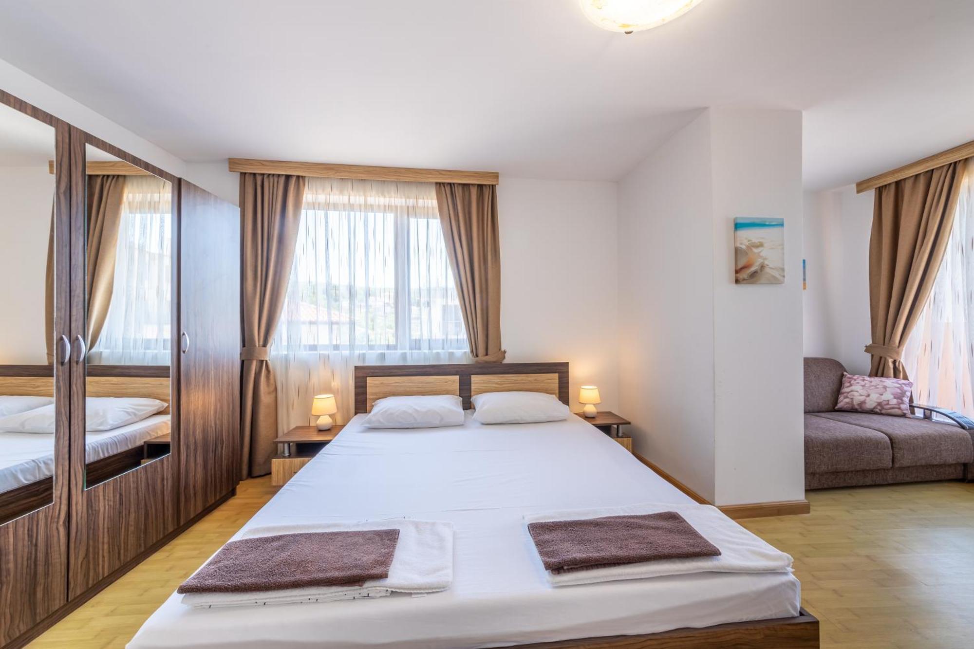 Supreme Beach Apartments Balchik Eksteriør billede